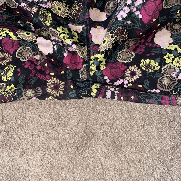 Women’s lululemon leggings - Picture 2 of 4
